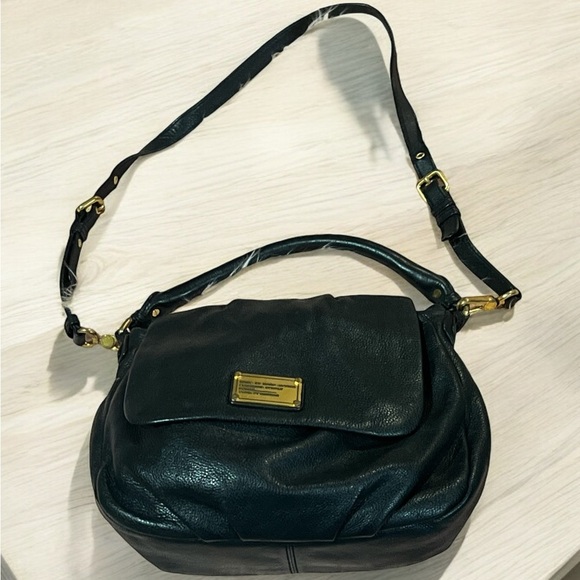 Marc by Marc Jacob’s Black Leather Crossbody bag.